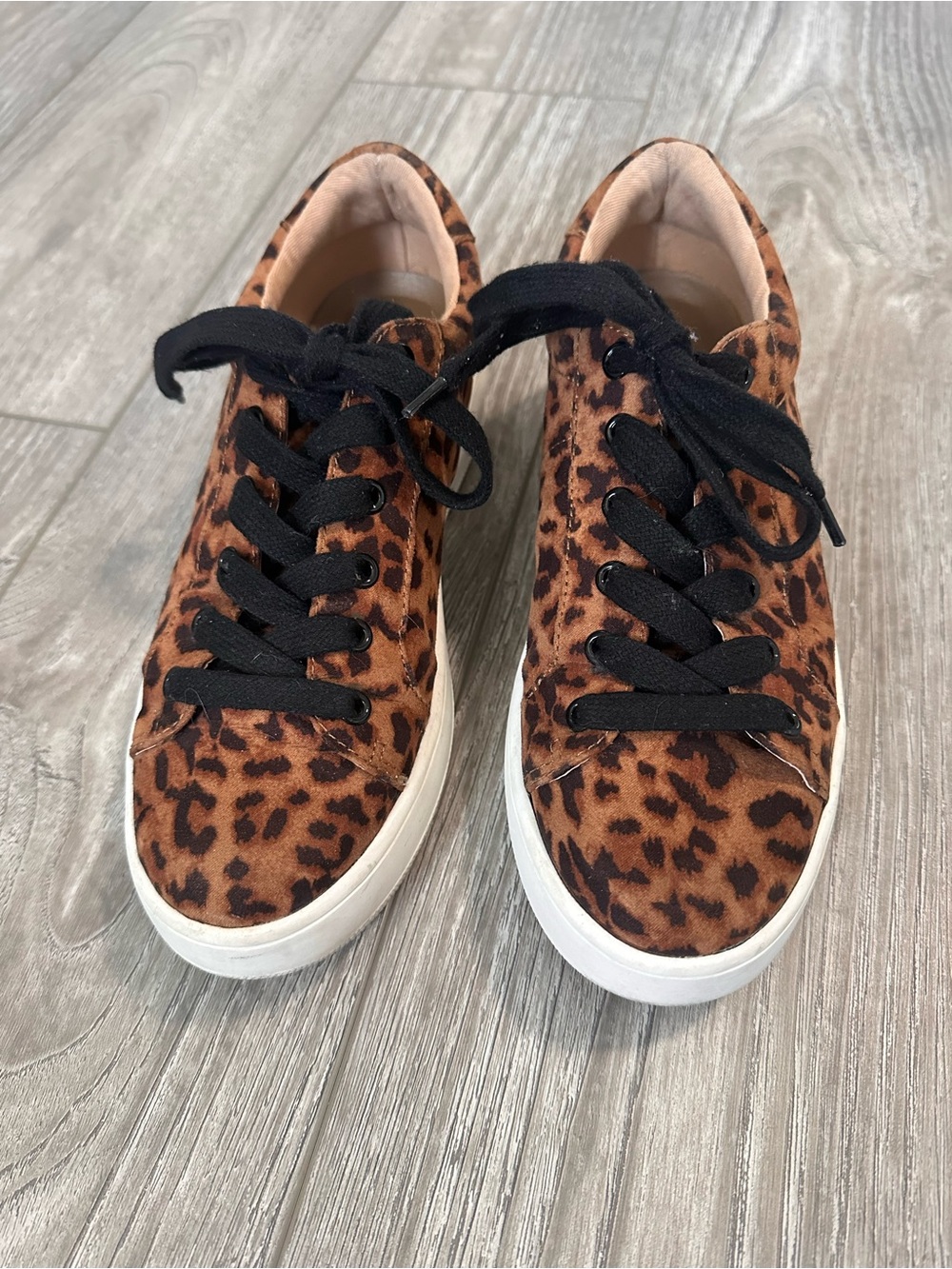 Leopard Print Women's Low-Top Sneakers - Brown